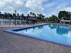 851 Three Island Blvd 418 photo 4