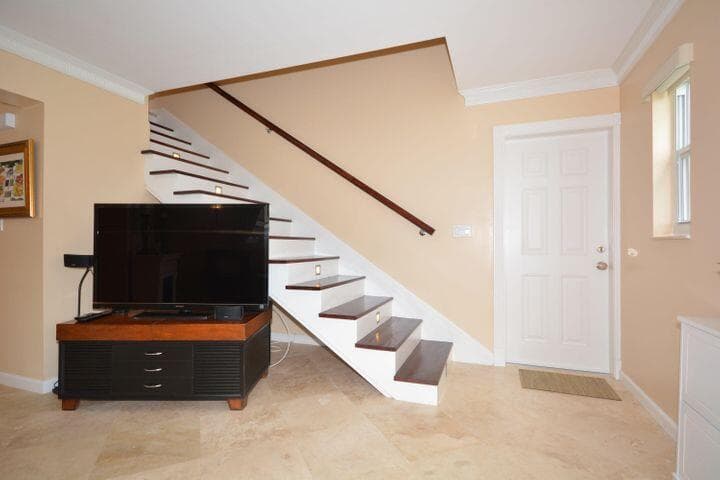 1920 S OCEAN Boulevard 10 photo 2
