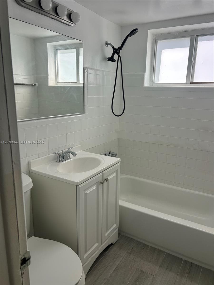 415 76th St 2 photo 10
