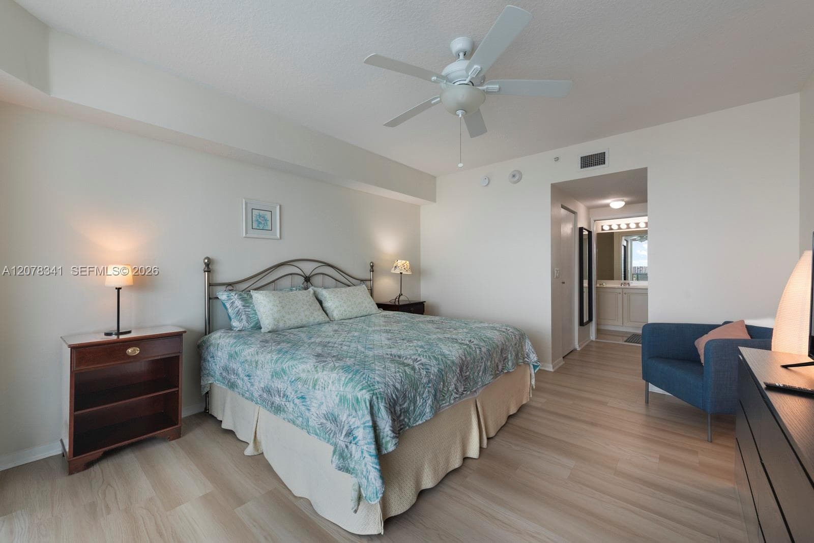 18100 N Bay Rd 1009 photo 11