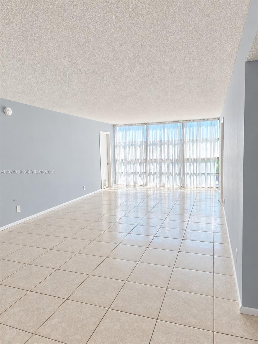 2001 Atlantic Shores Blvd 320 photo 1