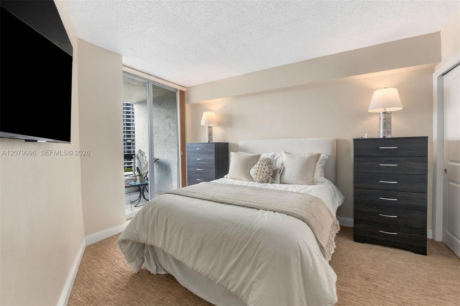 3600 Mystic Pointe Dr 903 photo 7