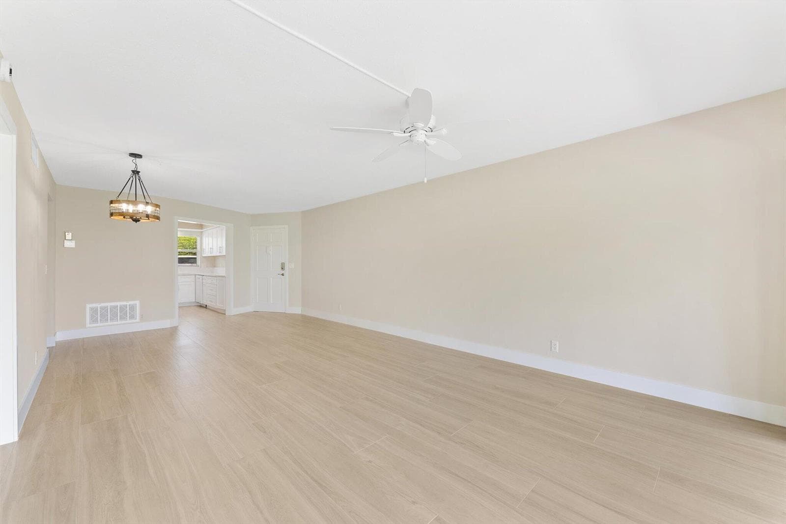 478 TEQUESTA Drive 115 photo 8