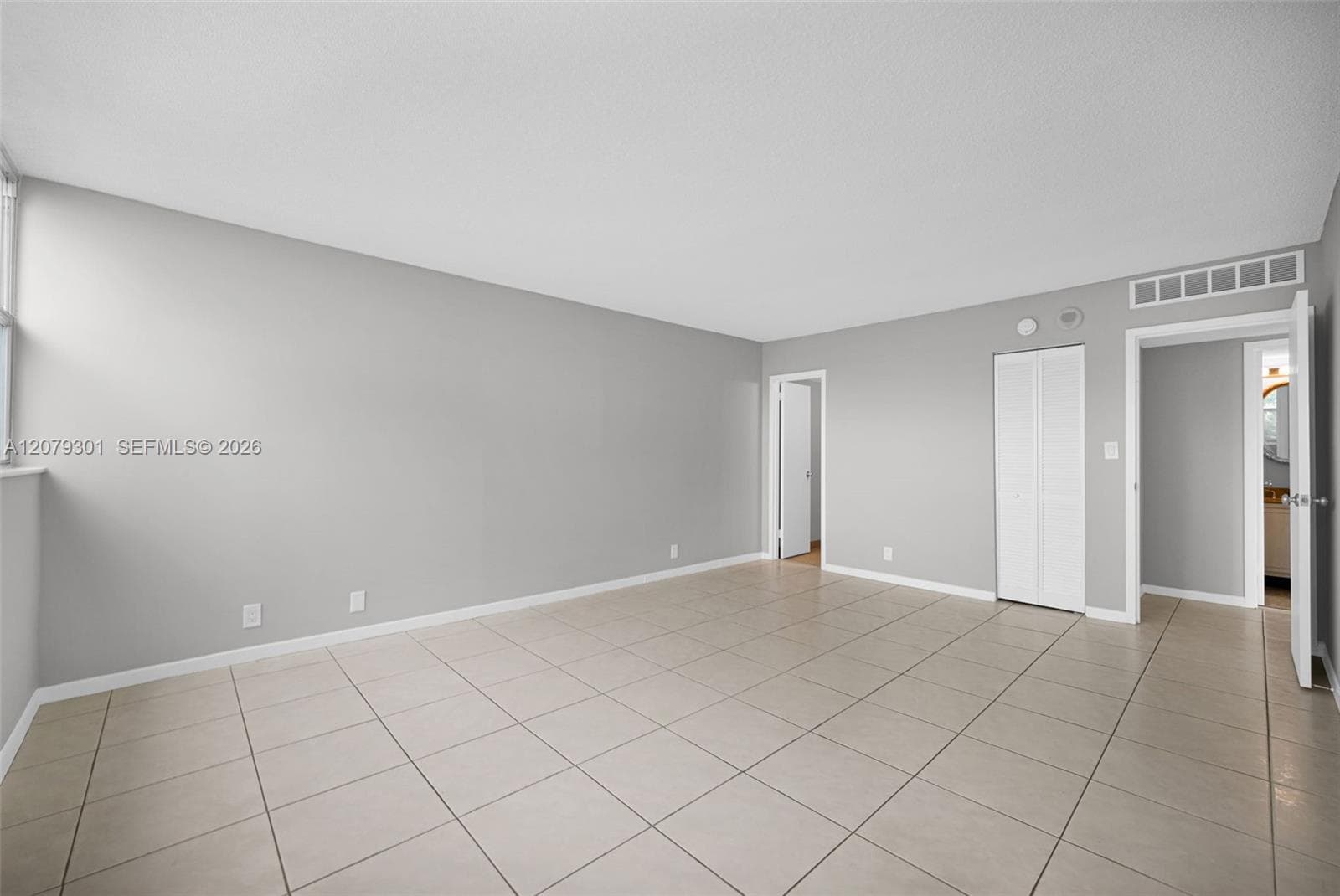 100 Golden Isles Dr 109 photo 17