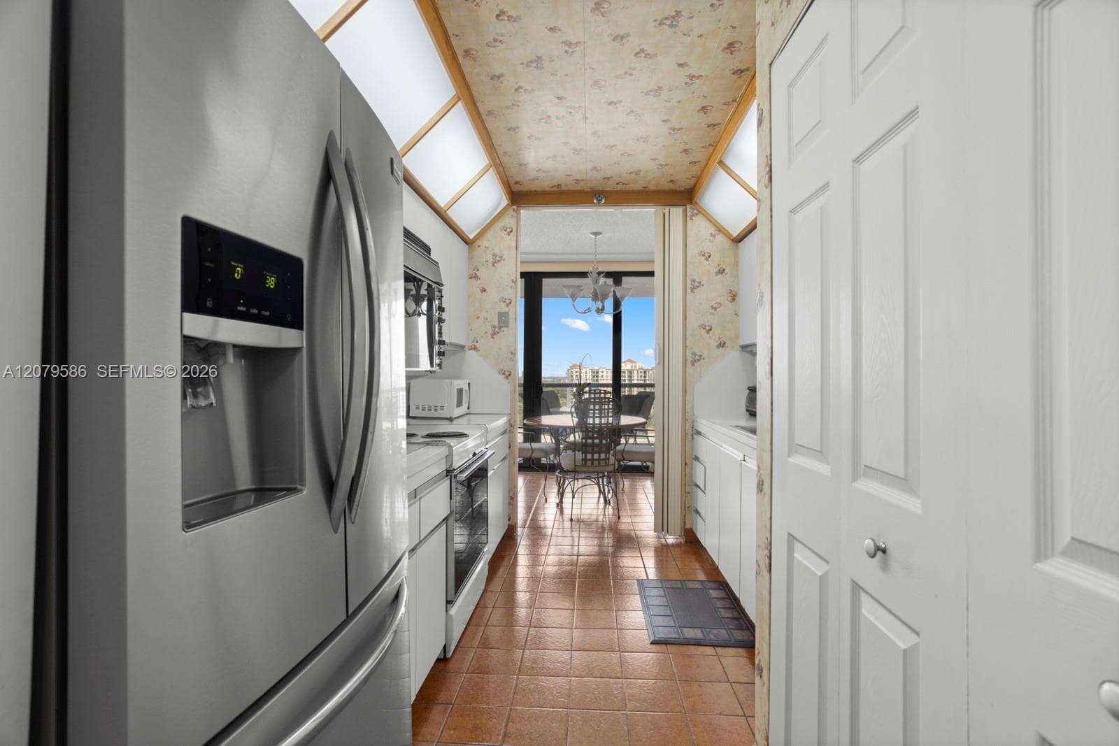 19667 W Turnberry Way 15-G photo 7