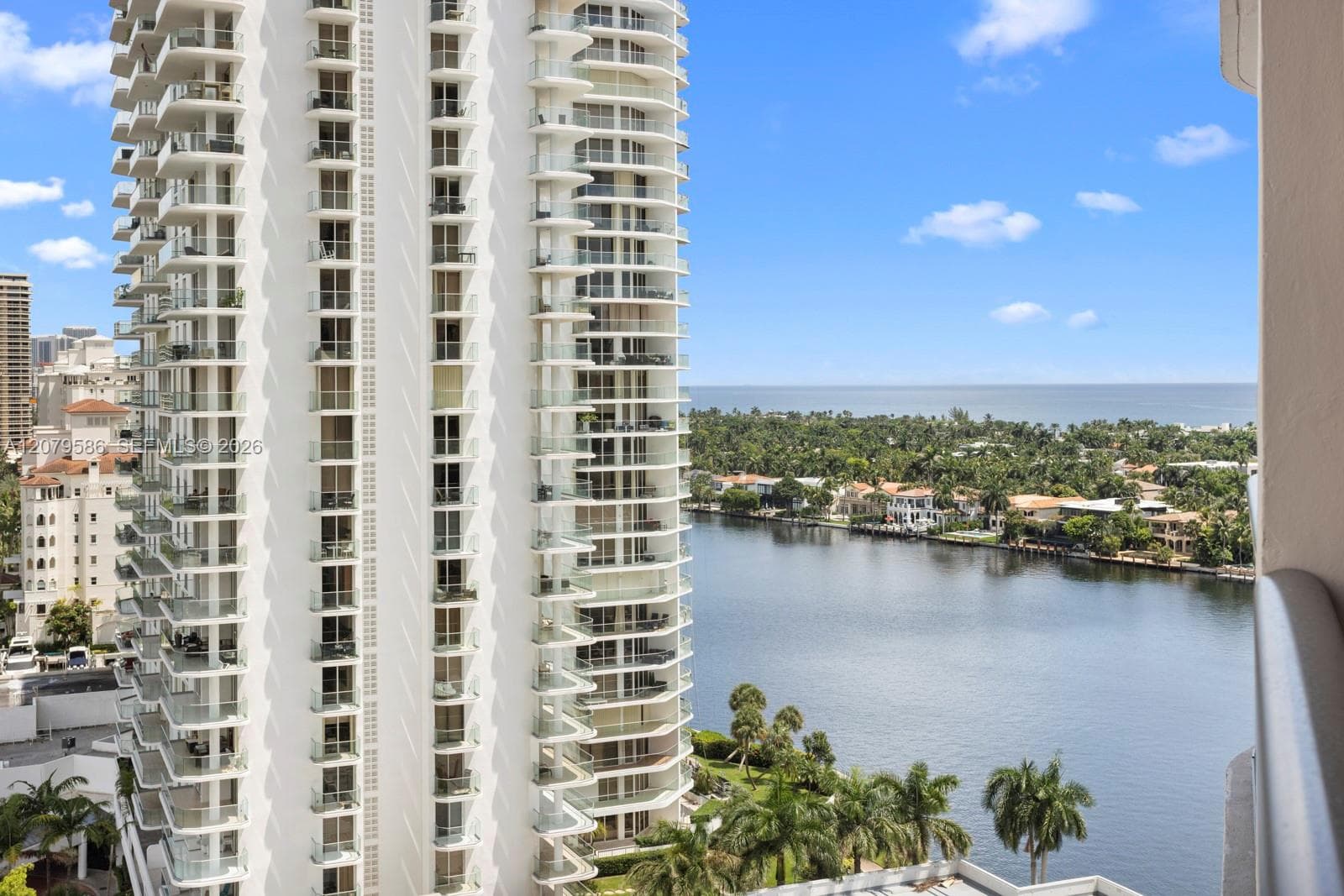 19667 W Turnberry Way 15-G photo 1
