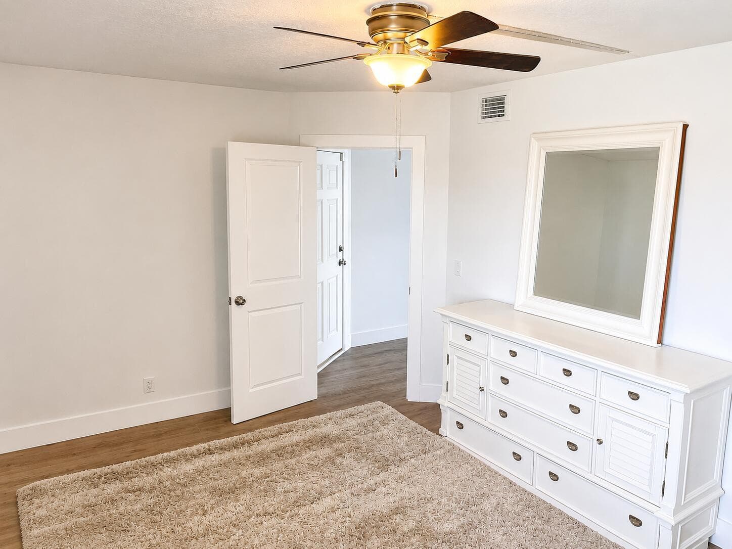 308 Golfview Road 405 photo 10