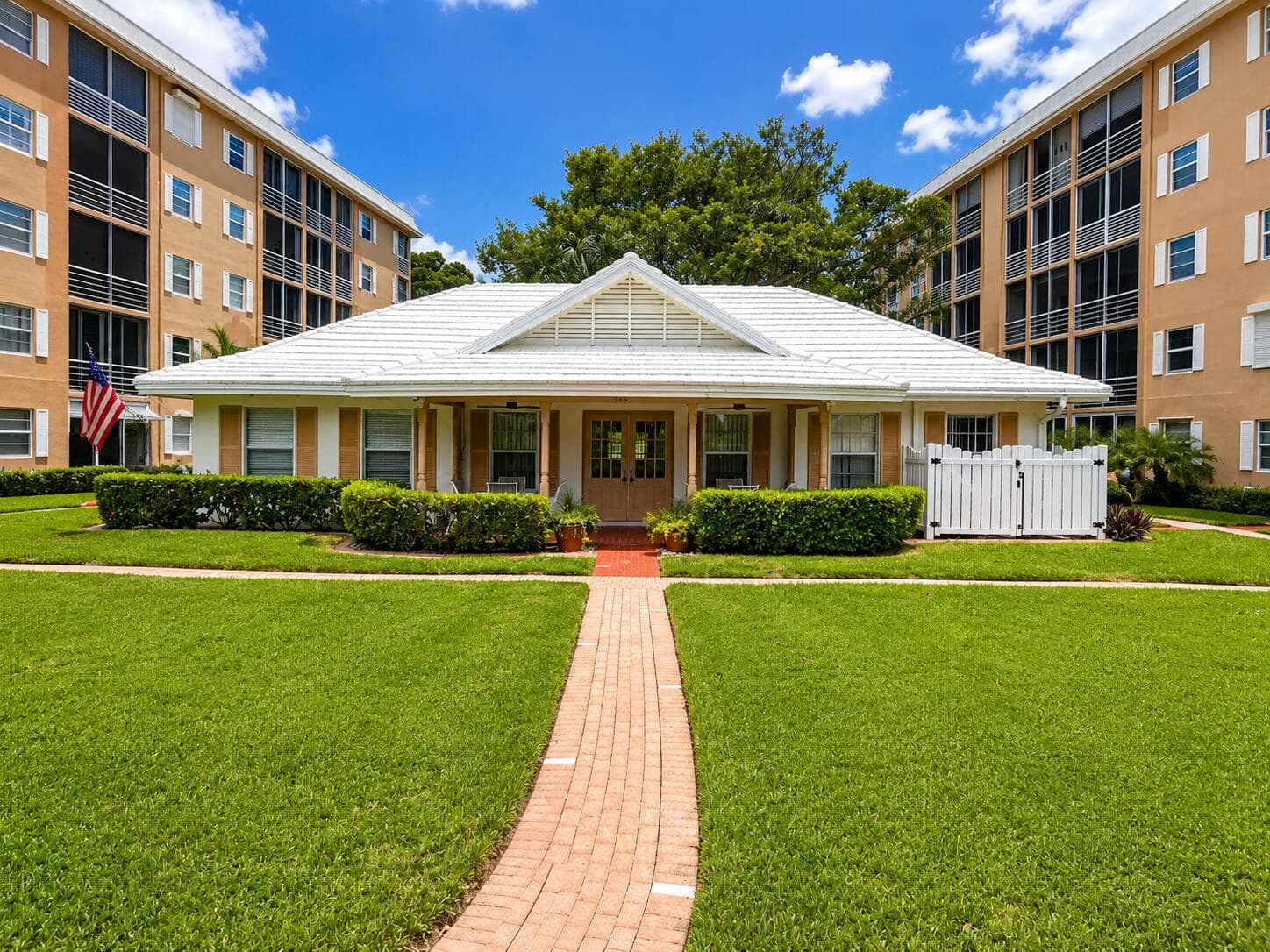 308 Golfview Road 405 photo 4