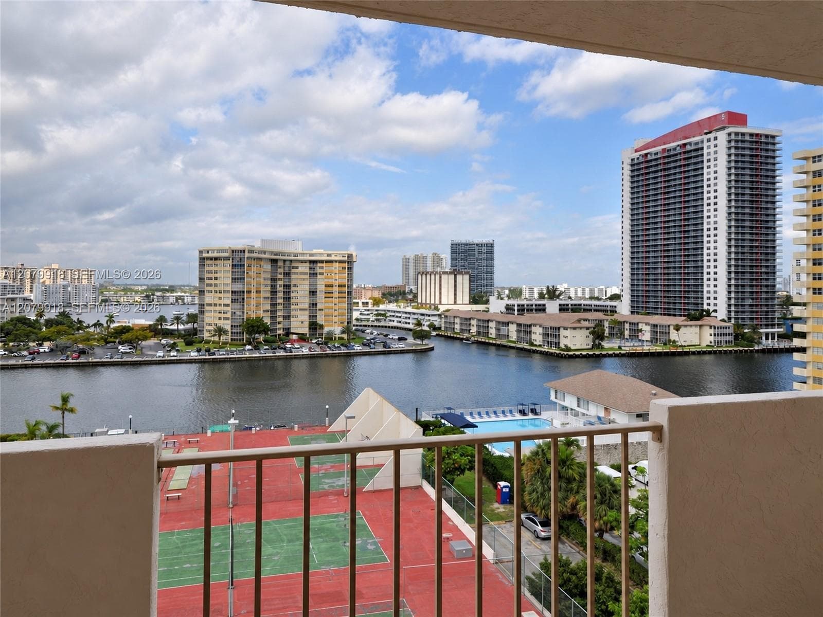 1865 S Ocean Dr 9I photo 1