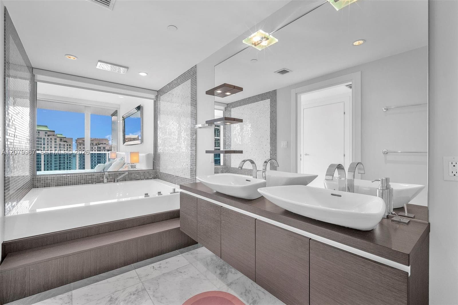 200 Biscayne Boulevard Way 3703 photo 21