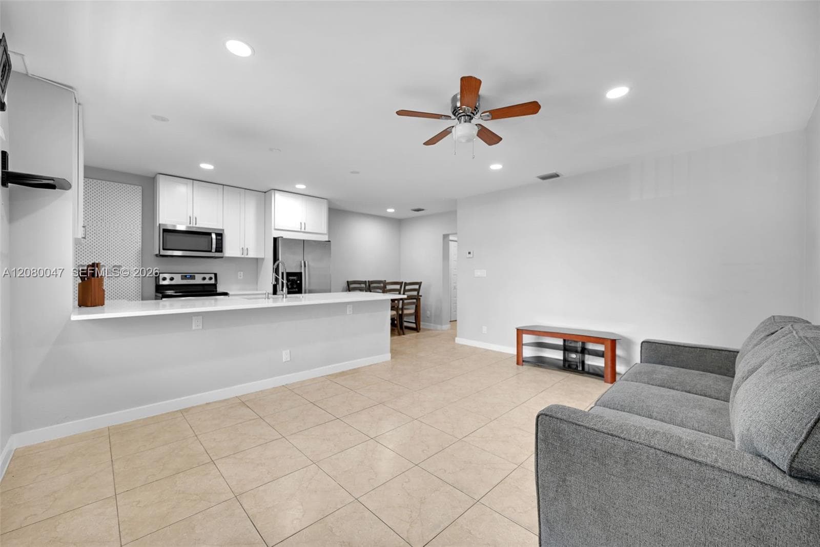 2600 S Ocean Dr S311 photo 2