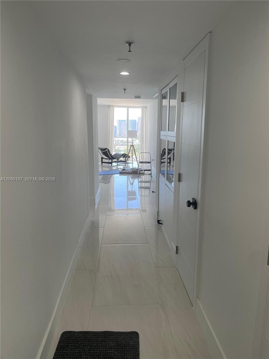 555 NE 15th St 27K photo 12