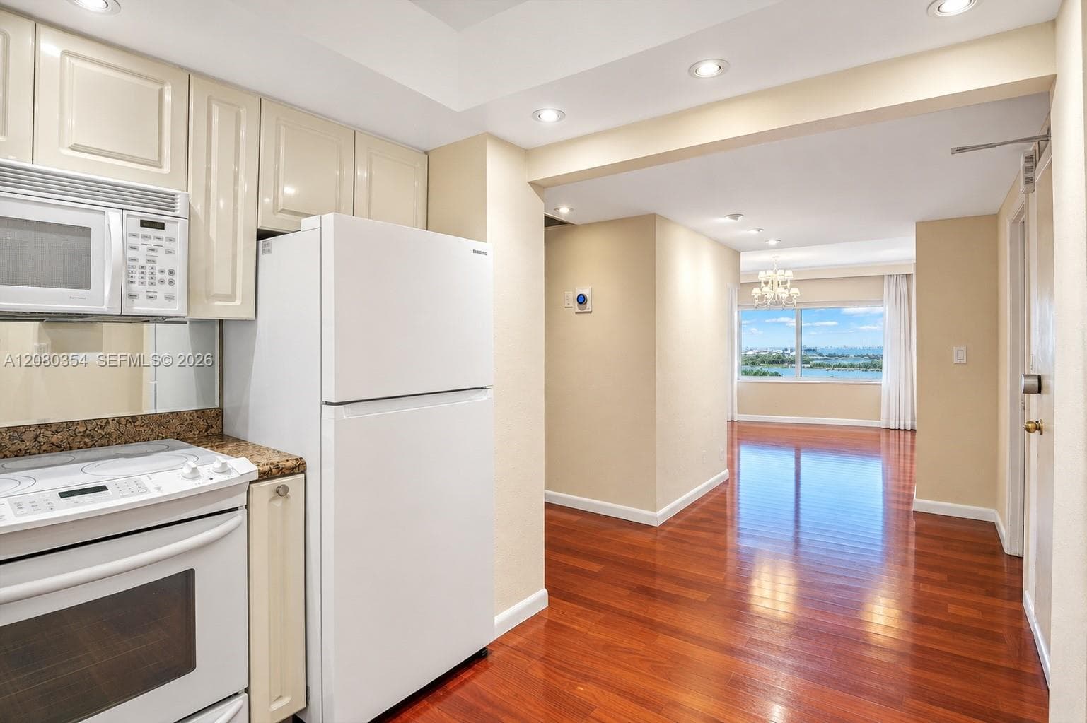 500 Bayview Dr 2122 photo 13
