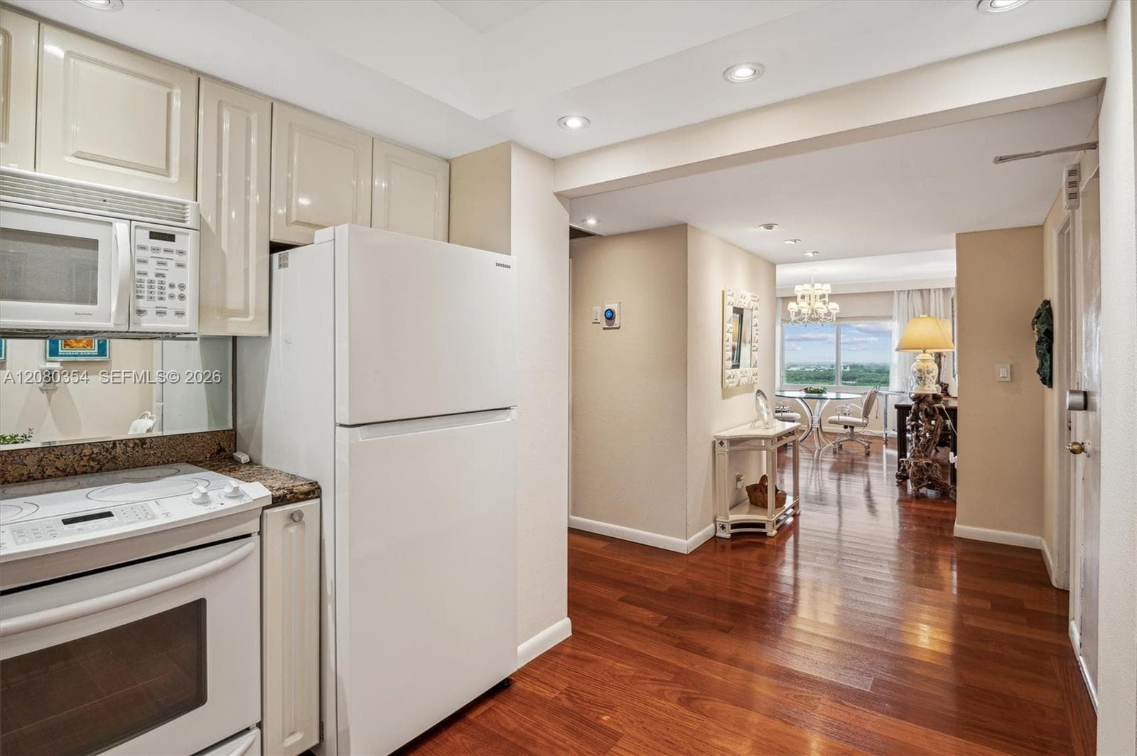 500 Bayview Dr 2122 photo 12