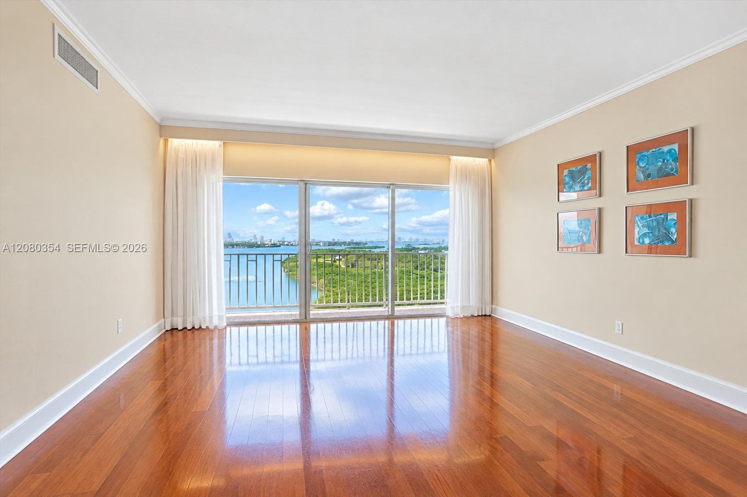 500 Bayview Dr 2122 photo 7