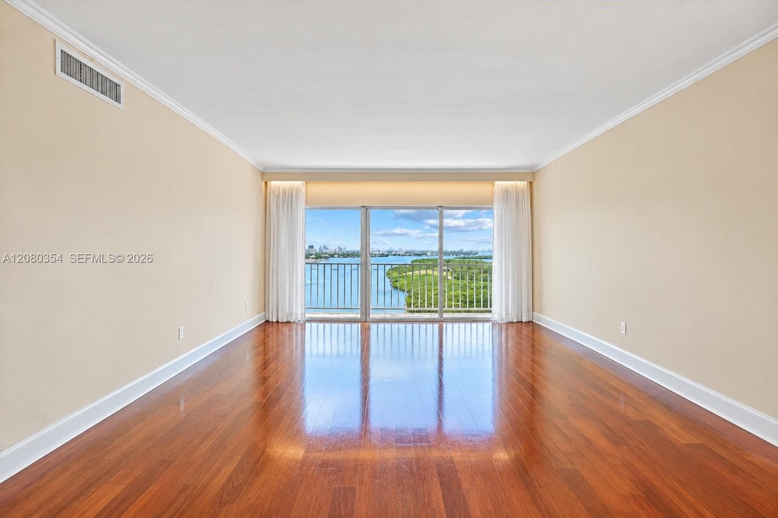500 Bayview Dr 2122 photo 5