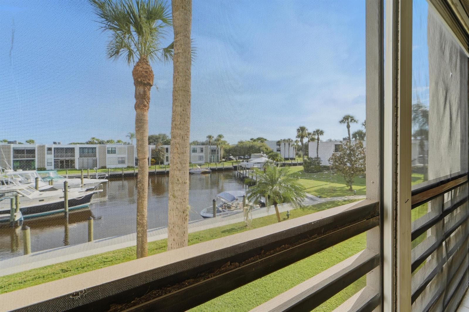 1950 SW Palm City Road 6-207 photo 21