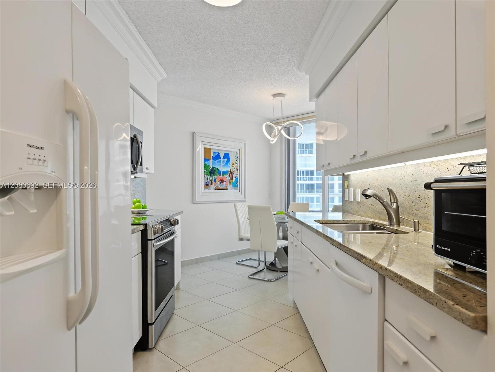 16445 Collins Ave 825 photo 7