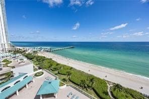 16445 Collins Ave 825 photo 19