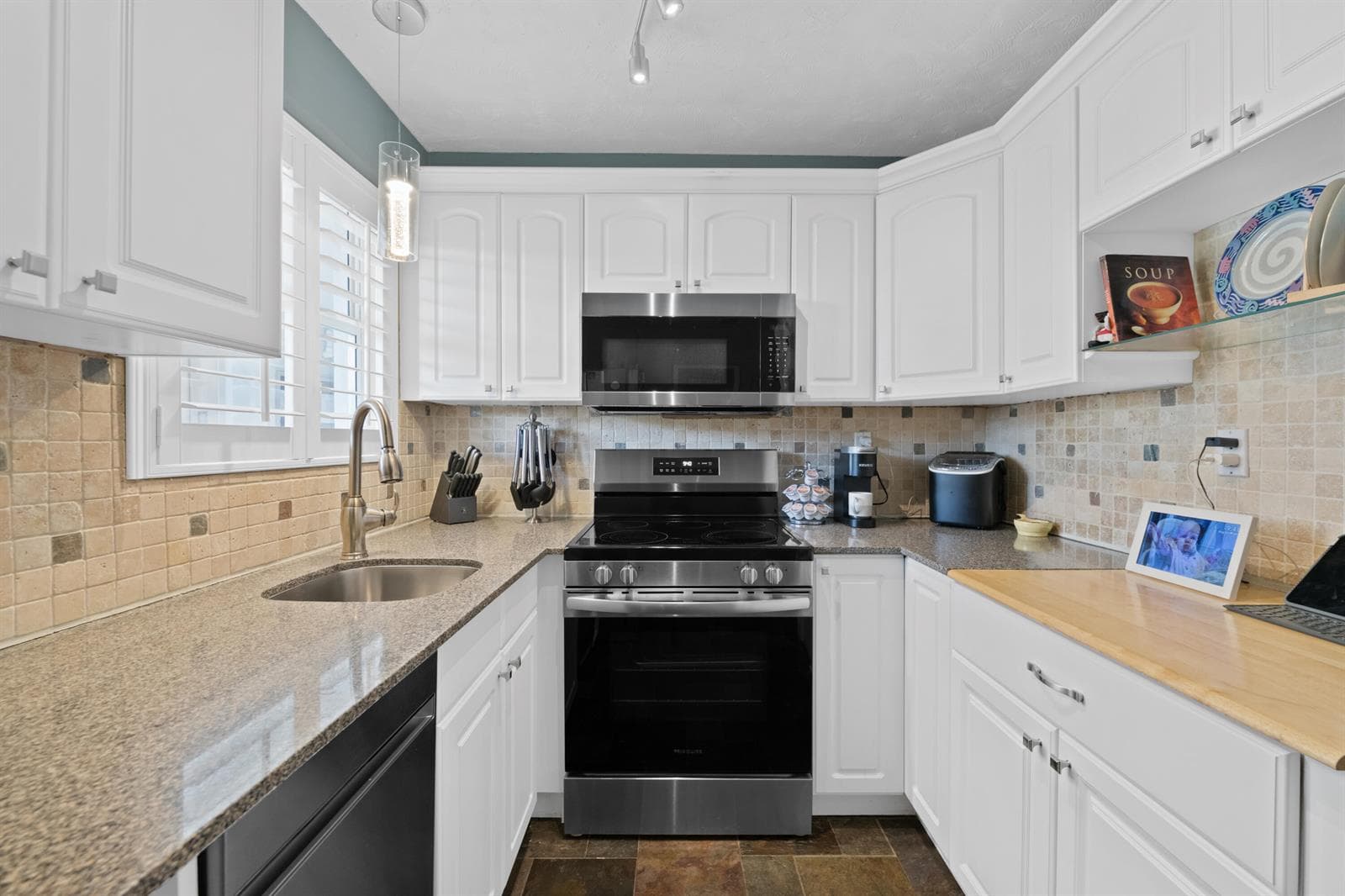 535 HENDRICKS Isle 106 photo 19