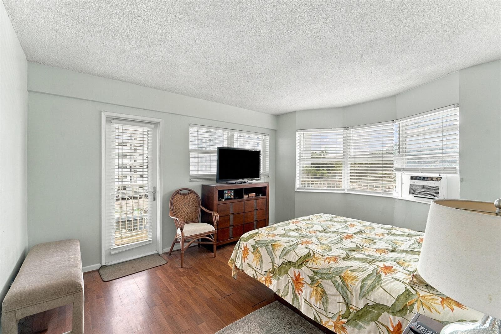 1511 SE 15th Court 306 photo 13