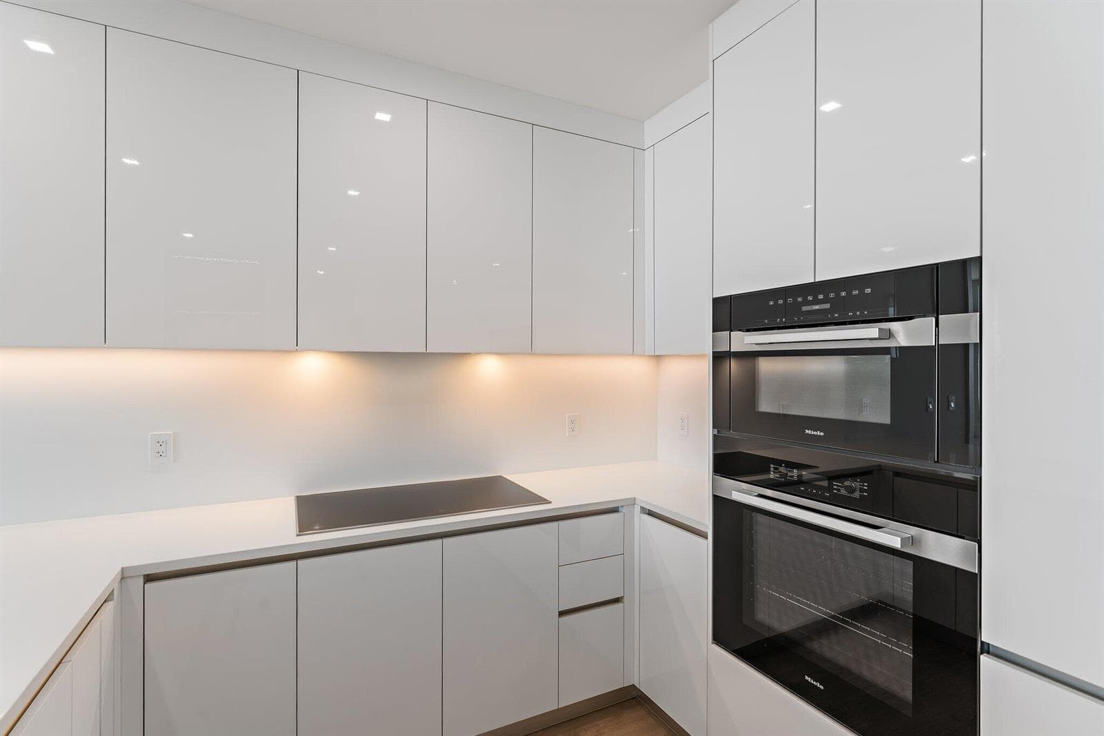 220 Lake Shore Drive 1219 photo 5