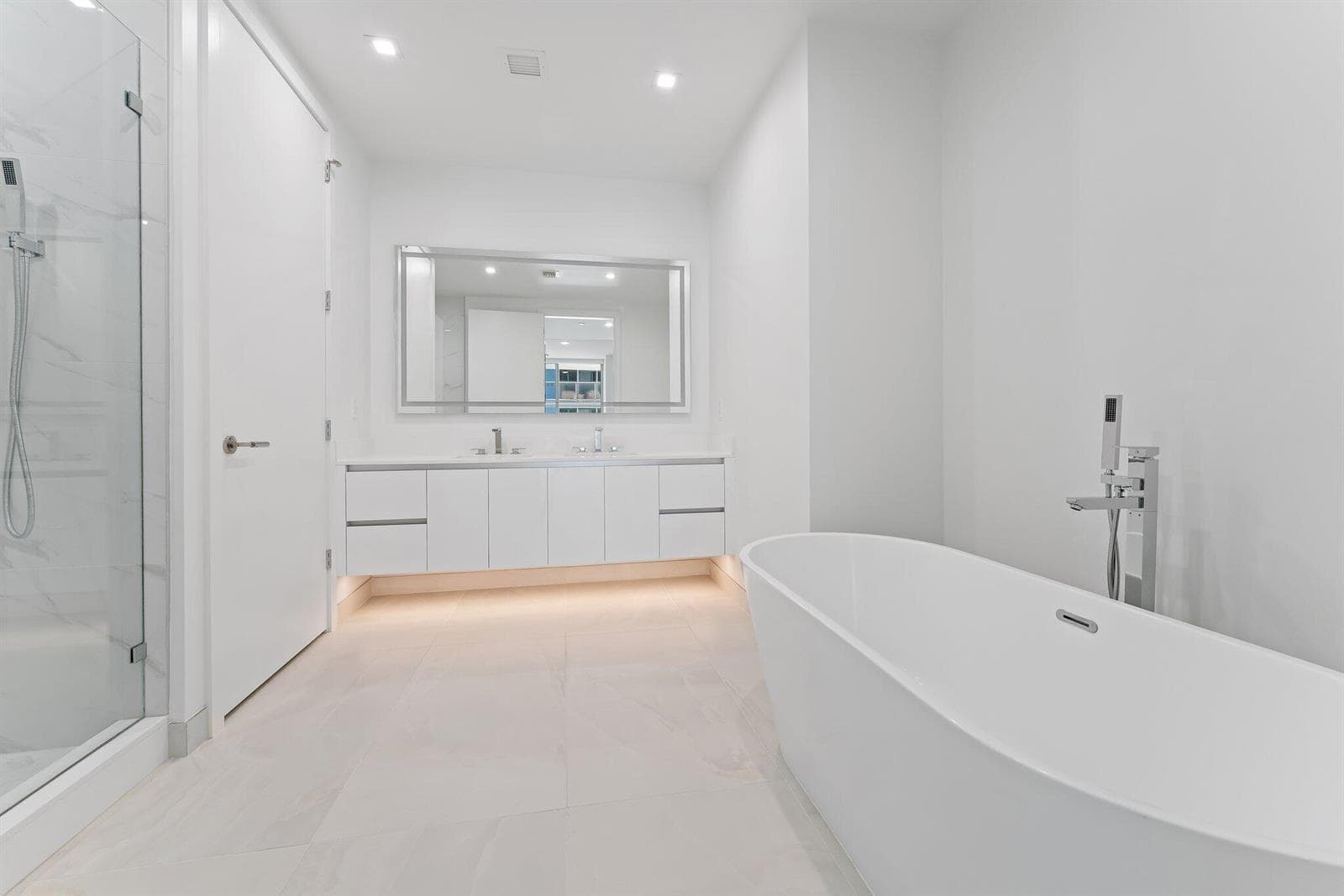220 Lake Shore Drive 1219 photo 21