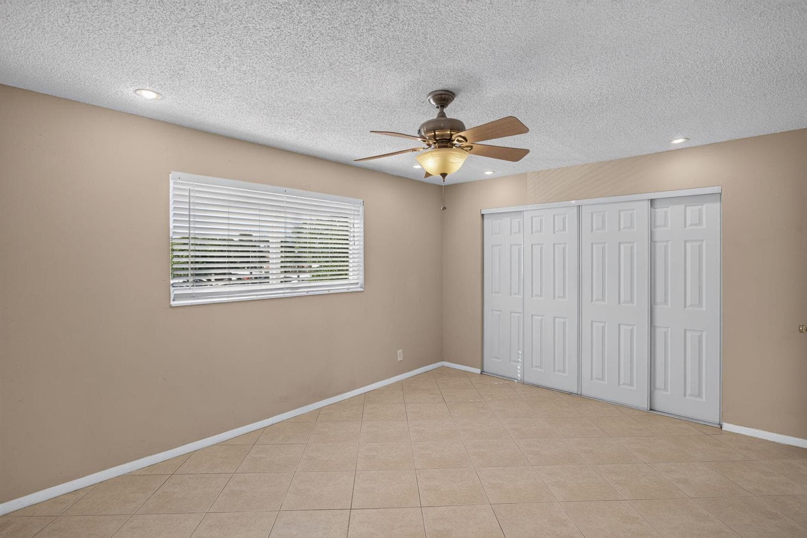 2840 NE 14th Street Causeway 203A photo 17