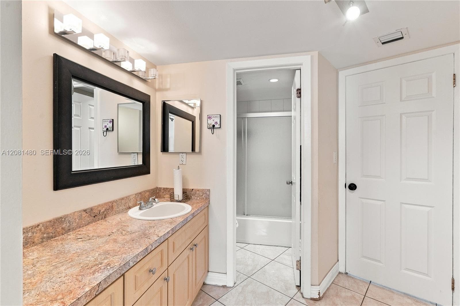 3475 N Country Club Dr 615 photo 19