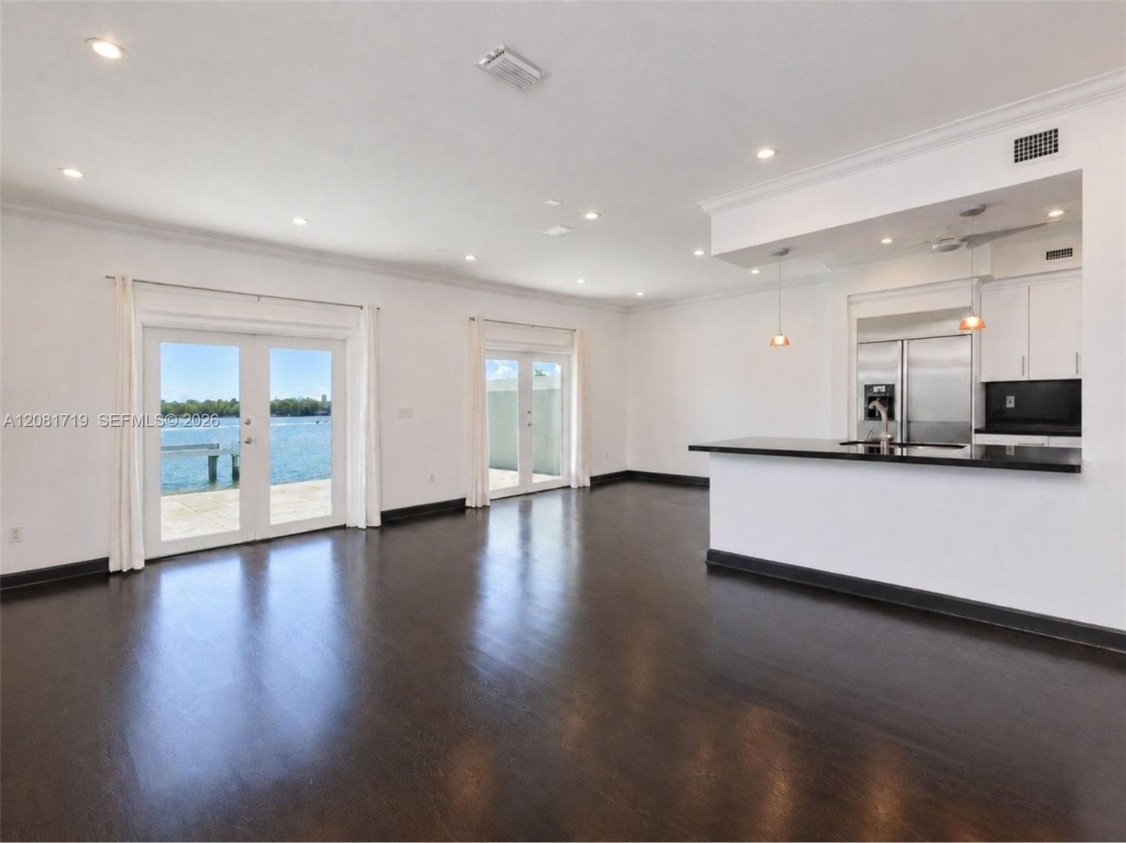 8041 NE Bayshore Ct 8041 photo 6