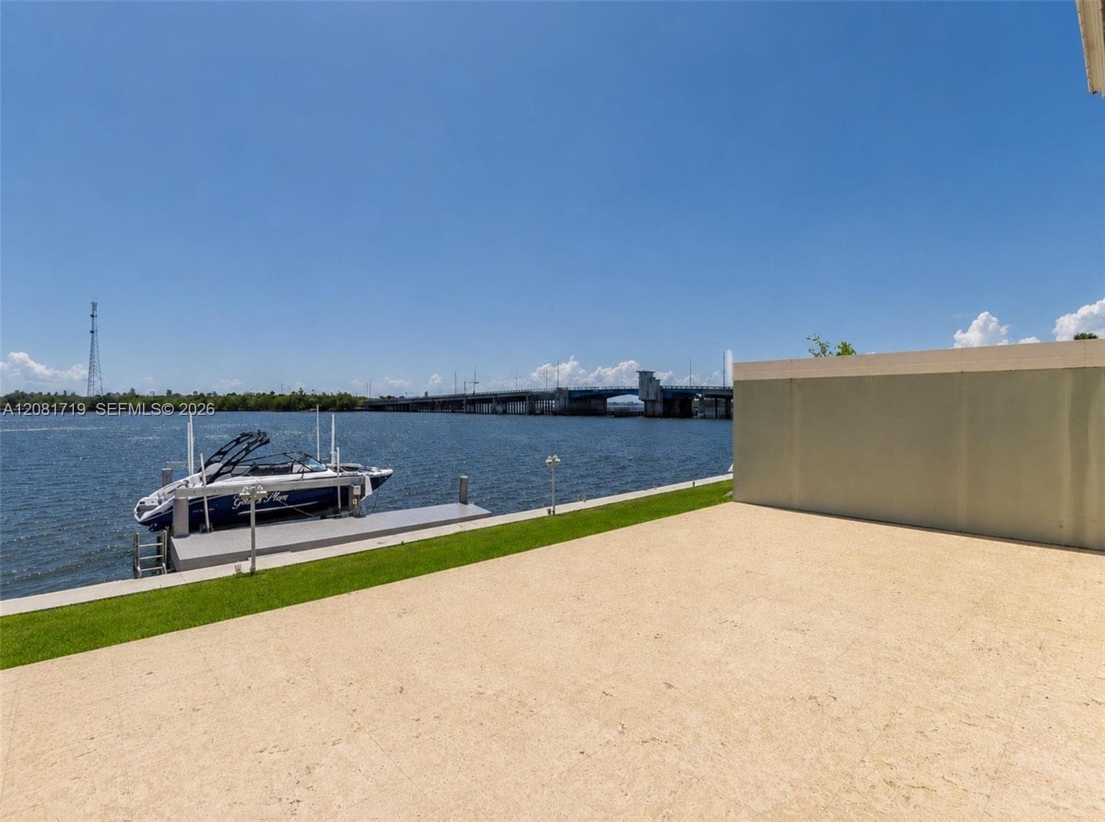 8041 NE Bayshore Ct 8041 photo 24