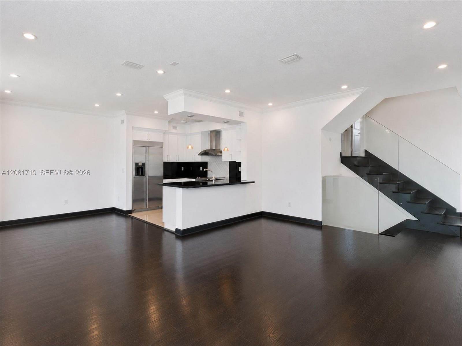8041 NE Bayshore Ct 8041 photo 8