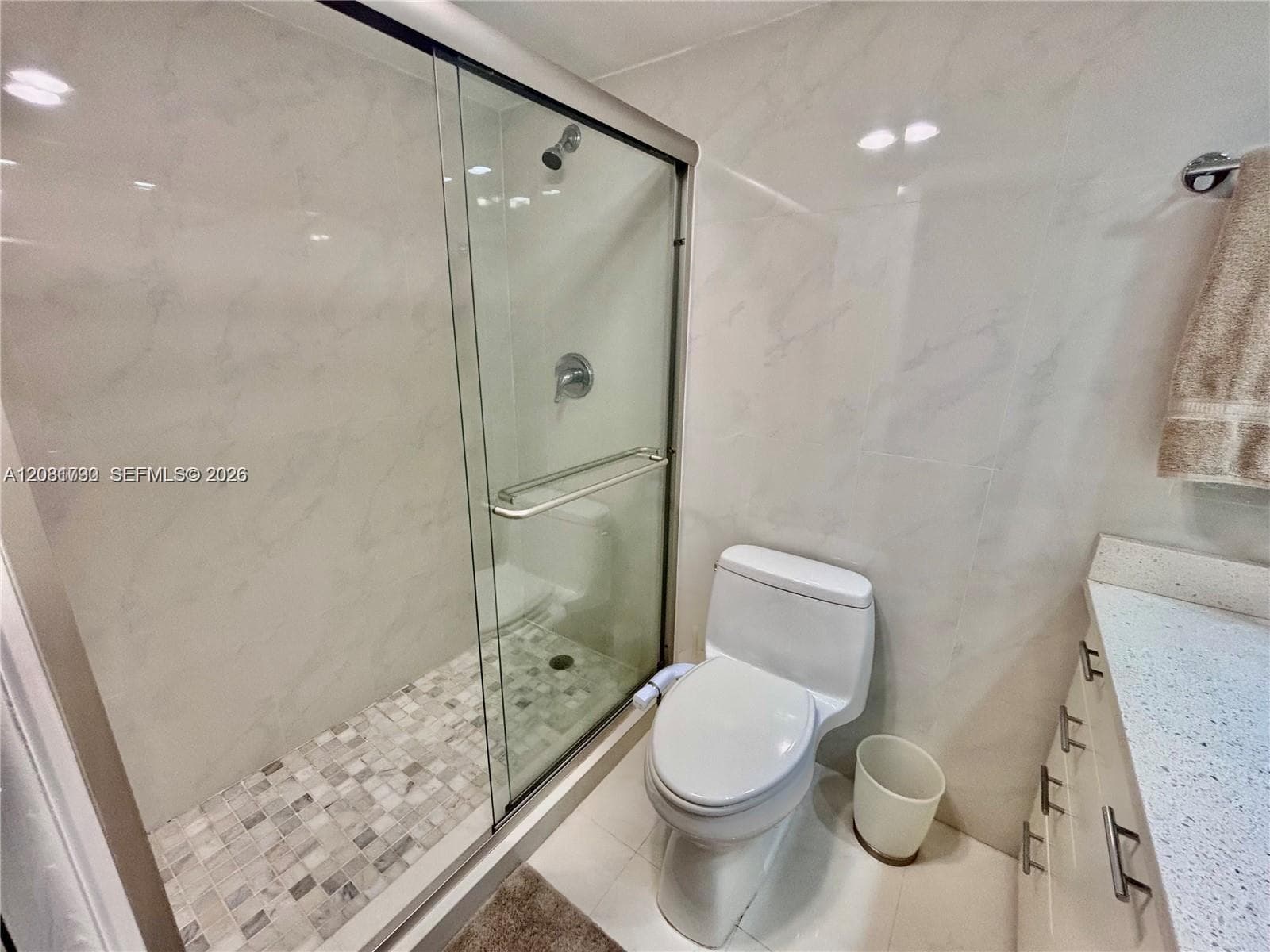 3051 S Palm Aire Dr 102 photo 17