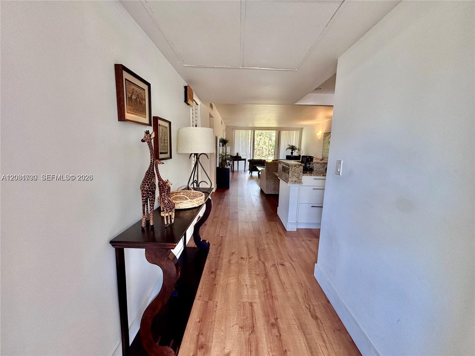 3051 S Palm Aire Dr 102 photo 1