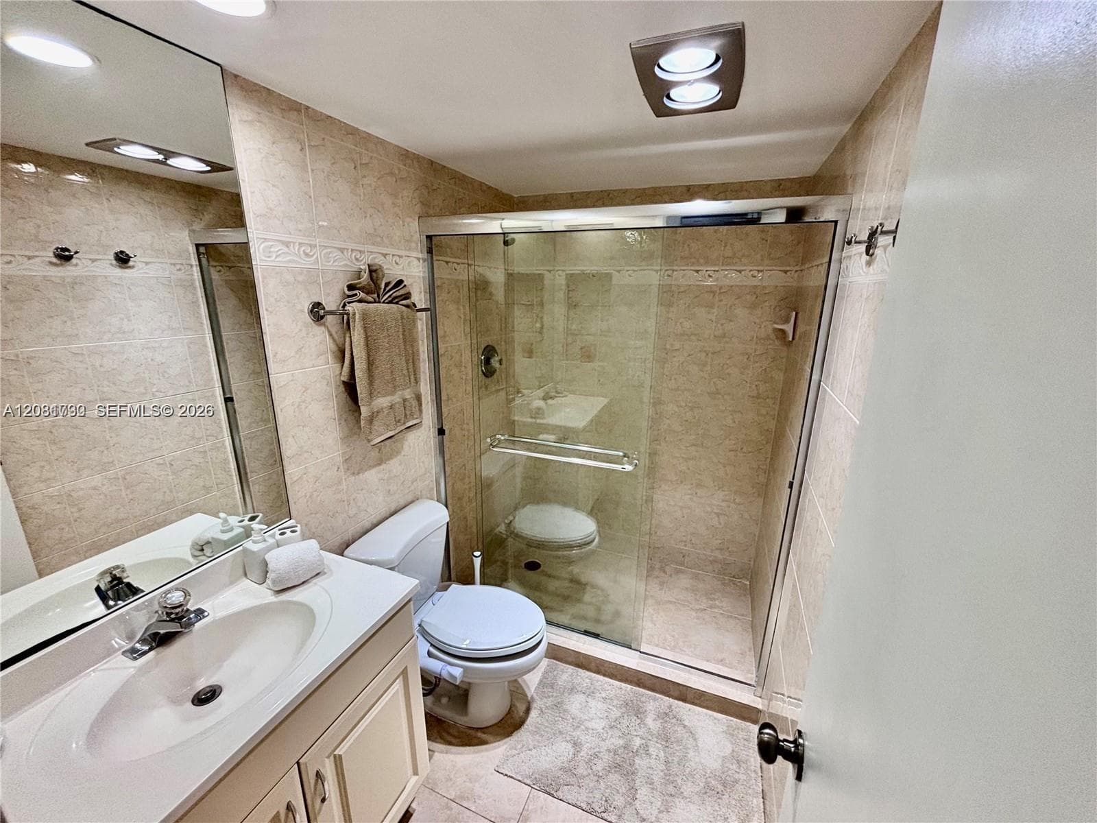 3051 S Palm Aire Dr 102 photo 14