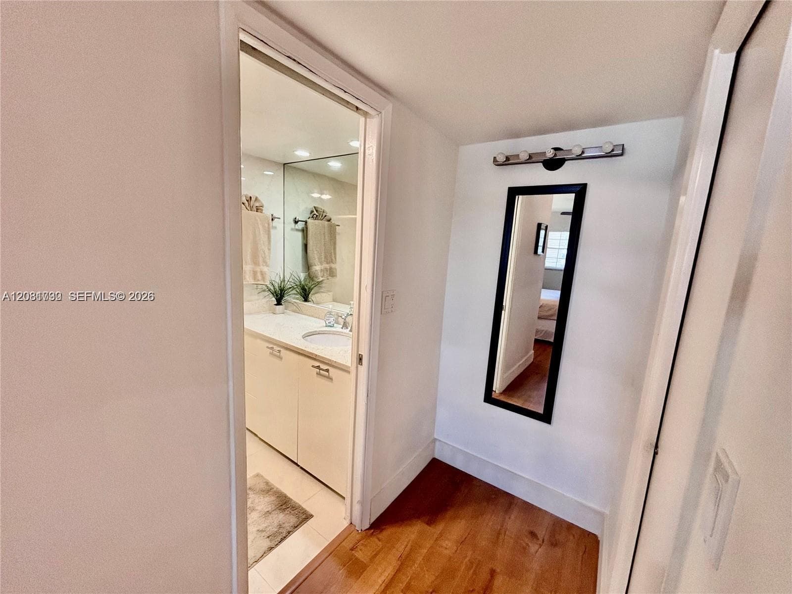 3051 S Palm Aire Dr 102 photo 15