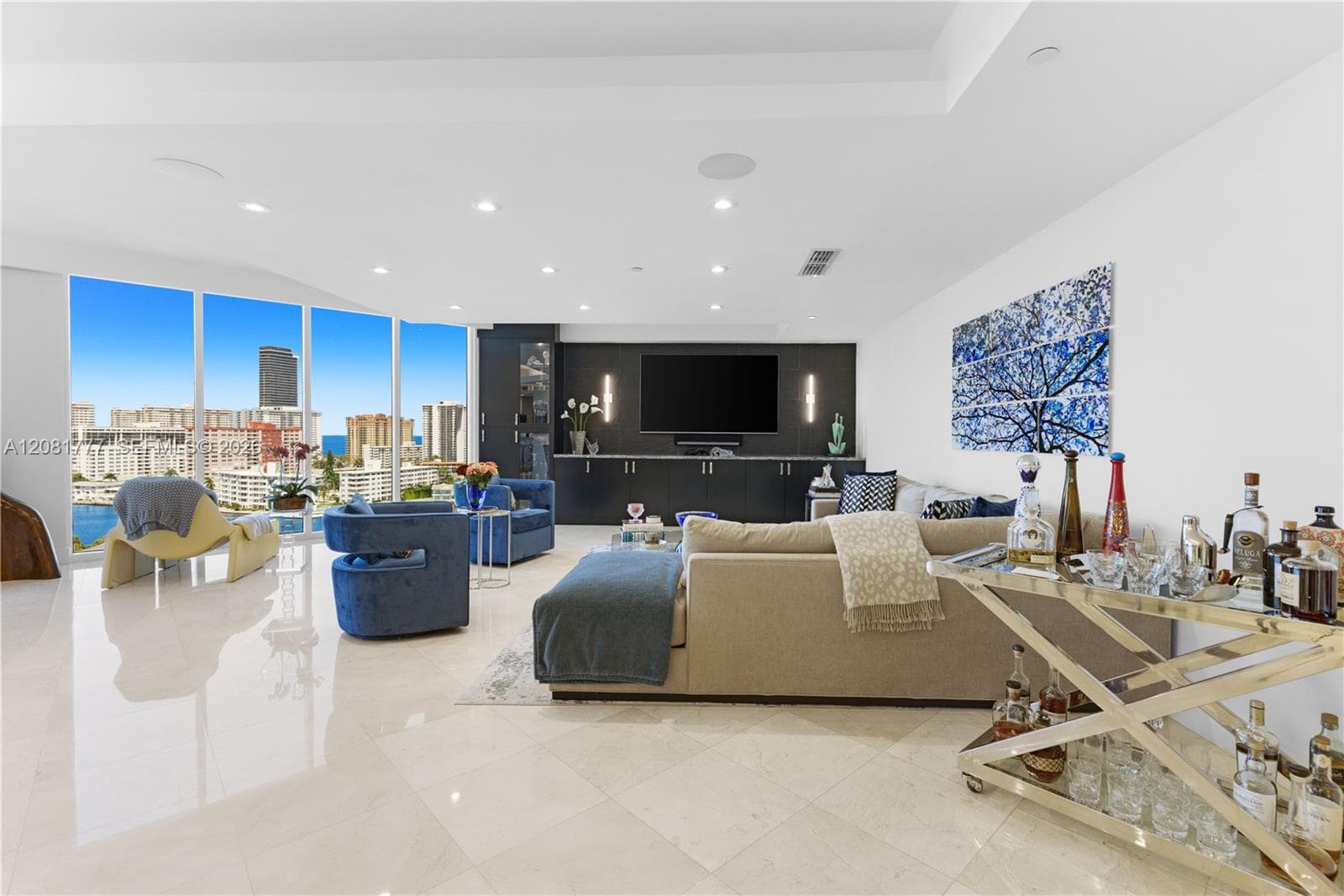 21200 NE Point Pl 1404 photo 6