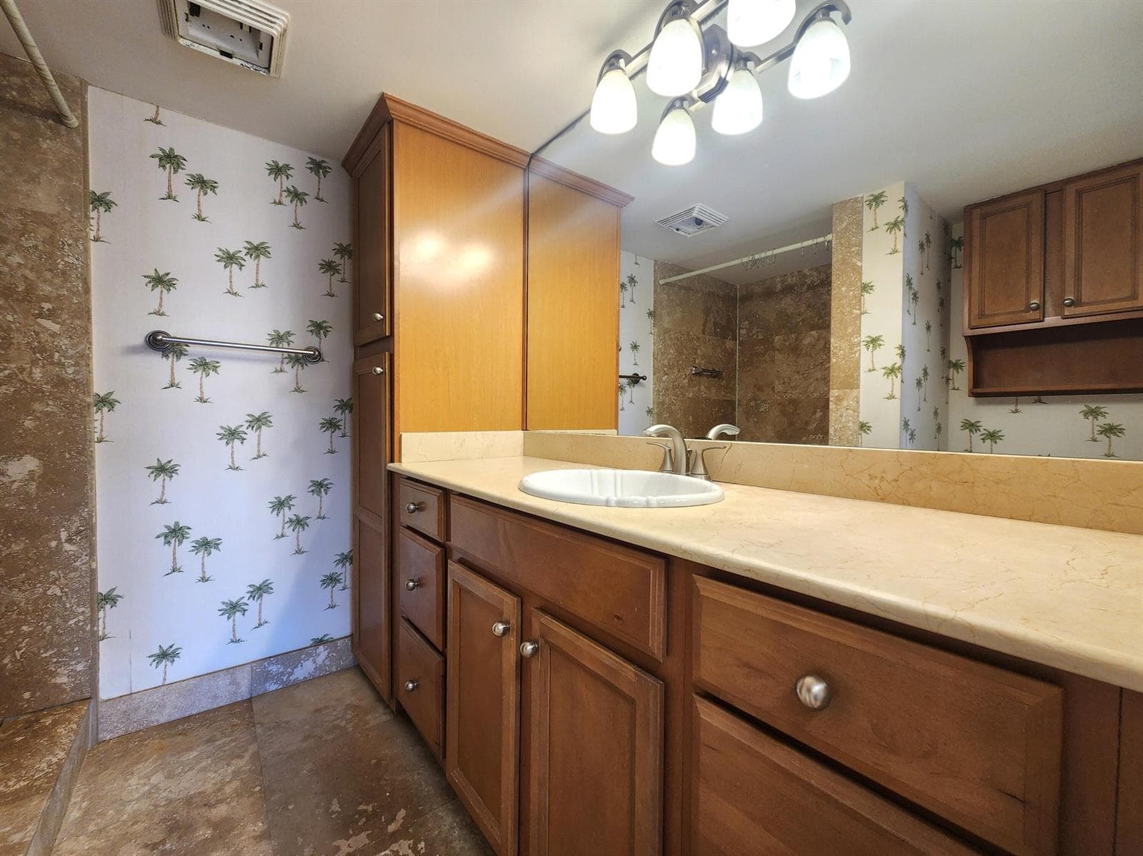 17 ROYAL PALM Way 3030 photo 7