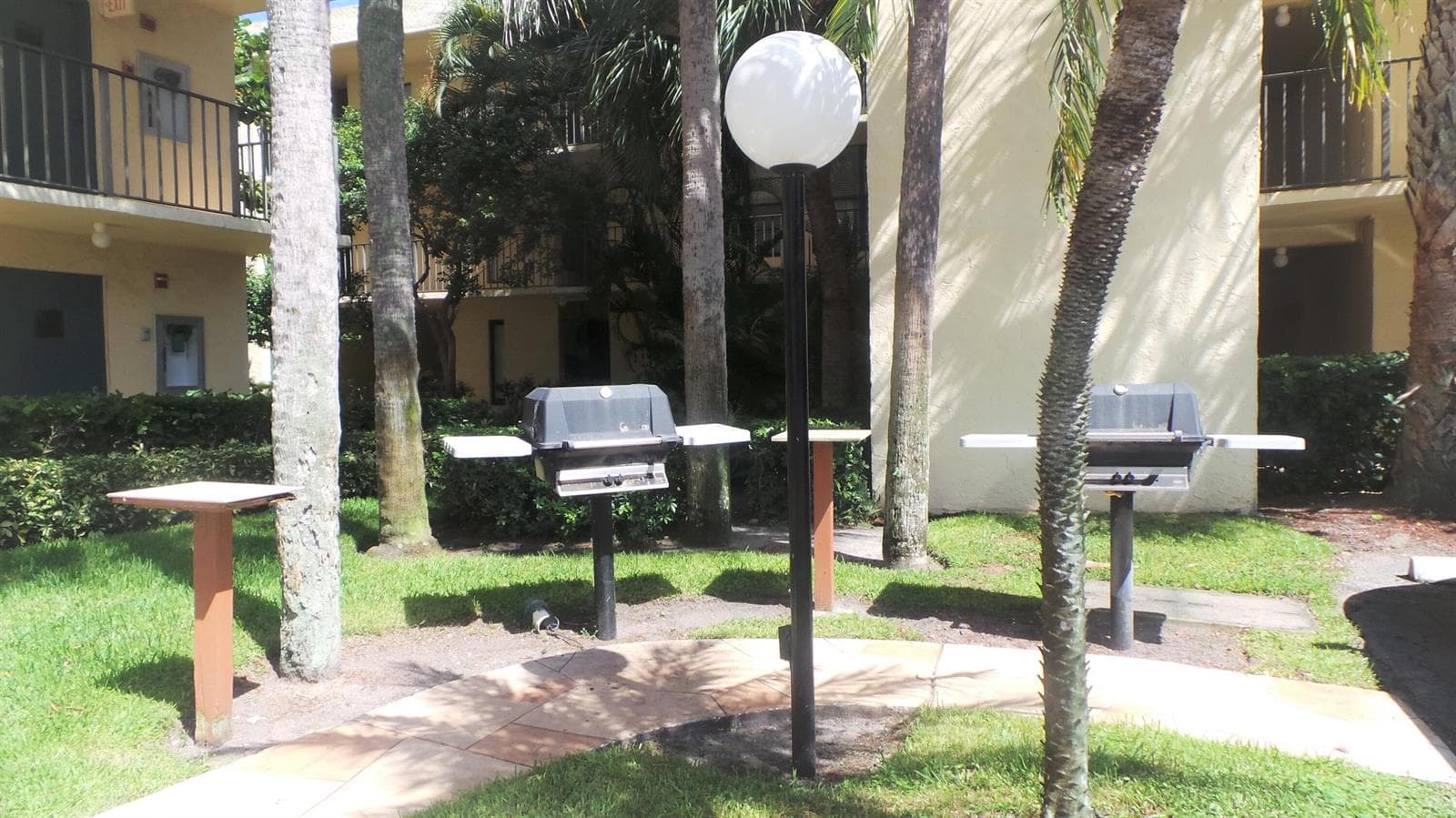 17 ROYAL PALM Way 3030 photo 15