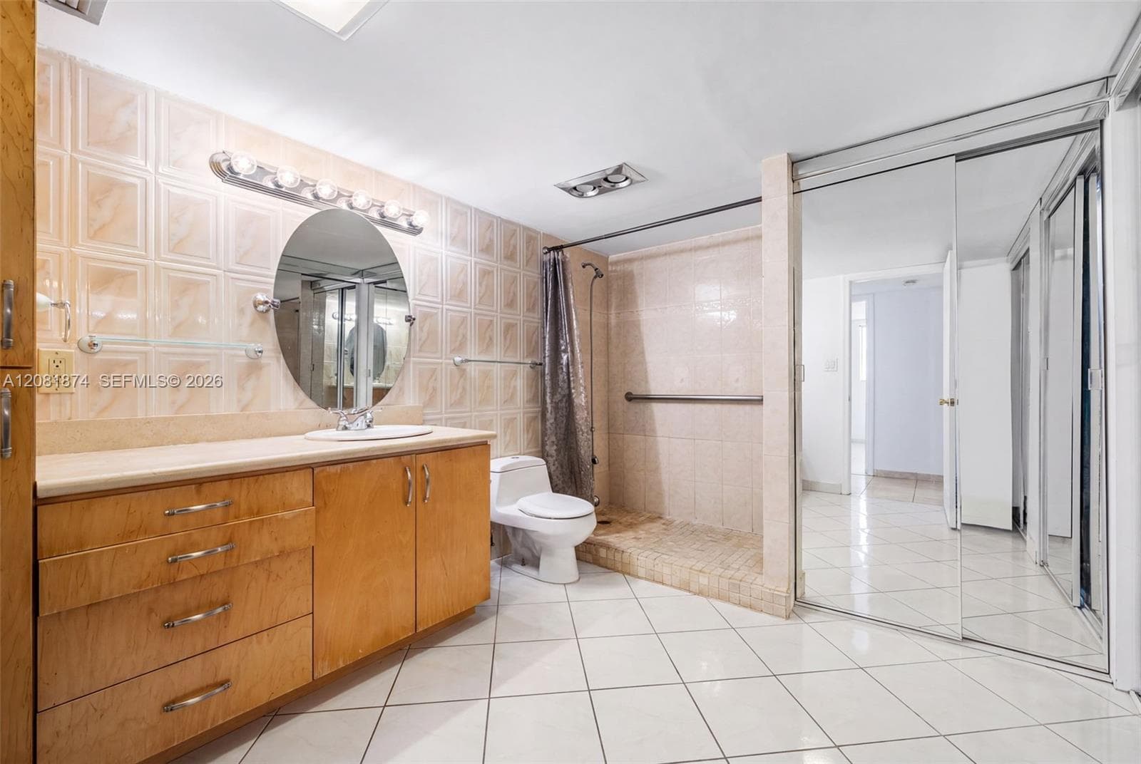 100 Bayview Dr 1428 photo 12