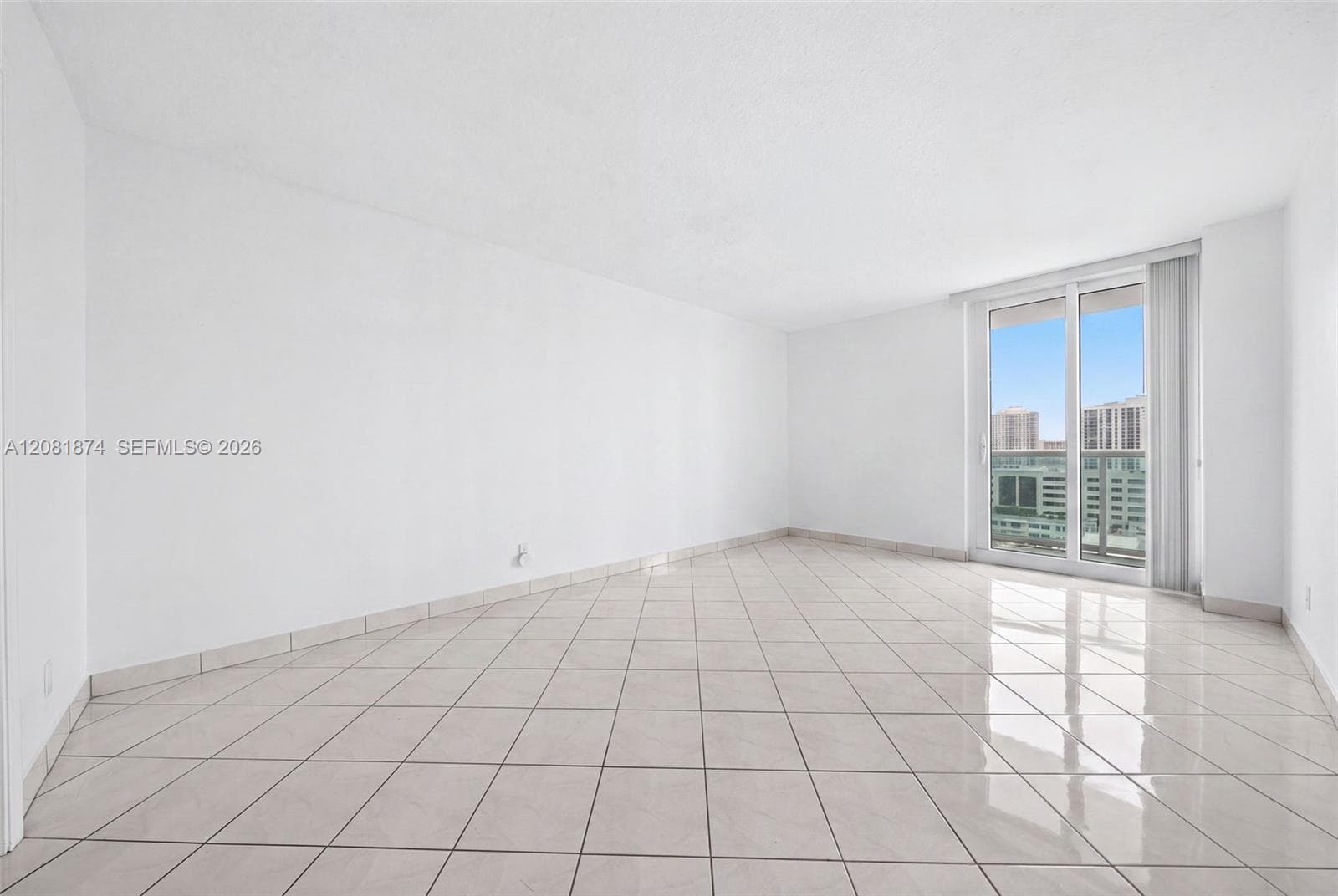 100 Bayview Dr 1428 photo 10