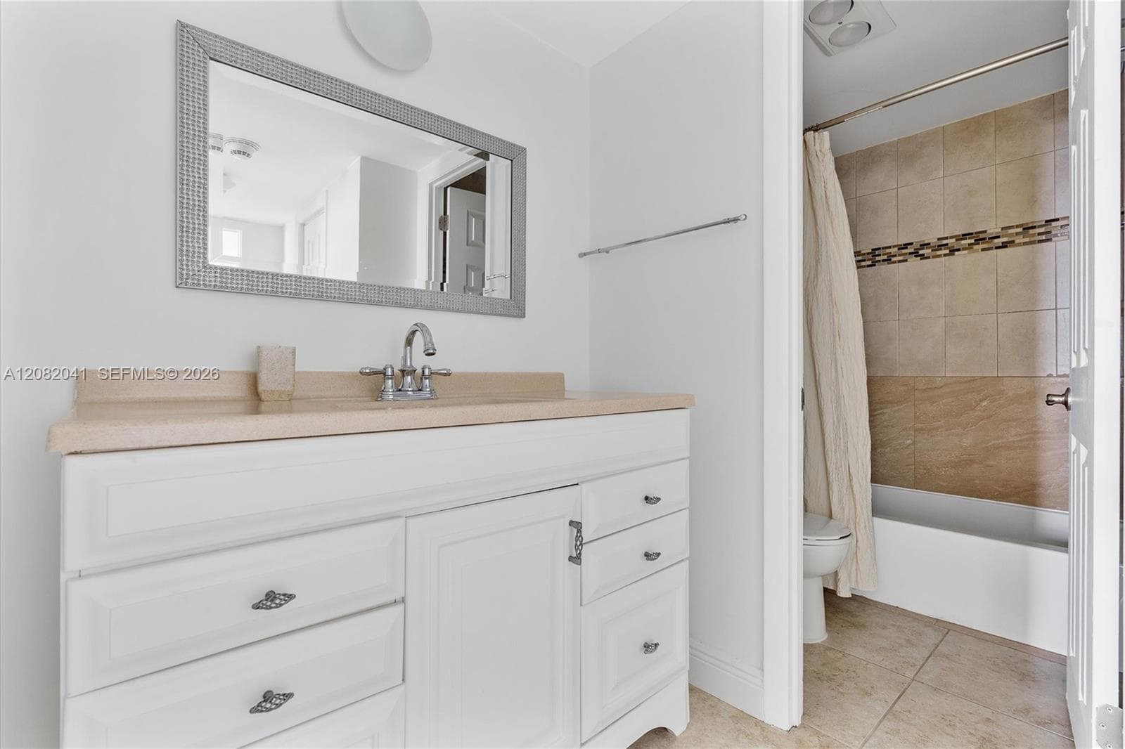 500 Bayview Dr 1920 photo 11