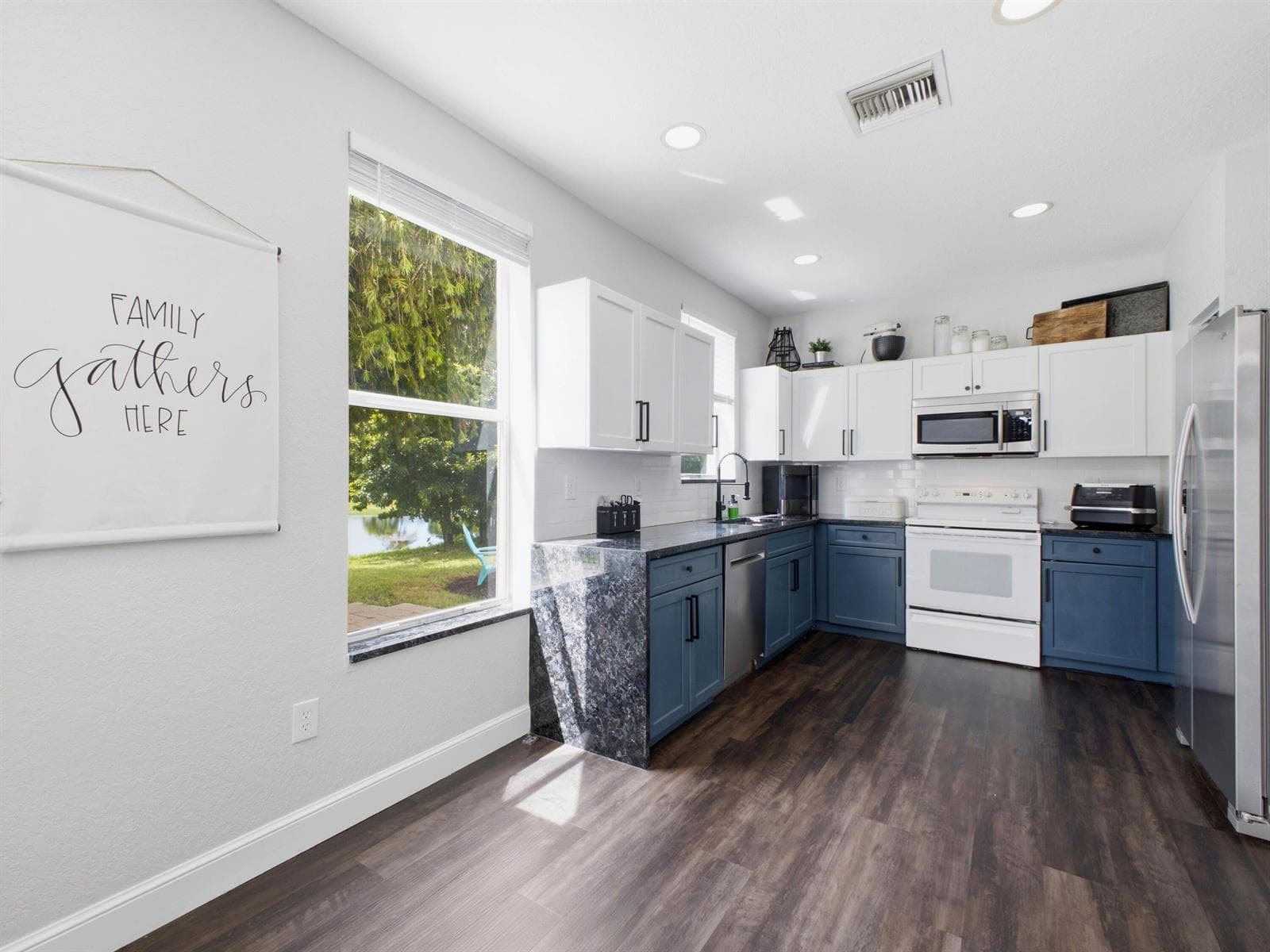 5676 Azalea Circle photo 10
