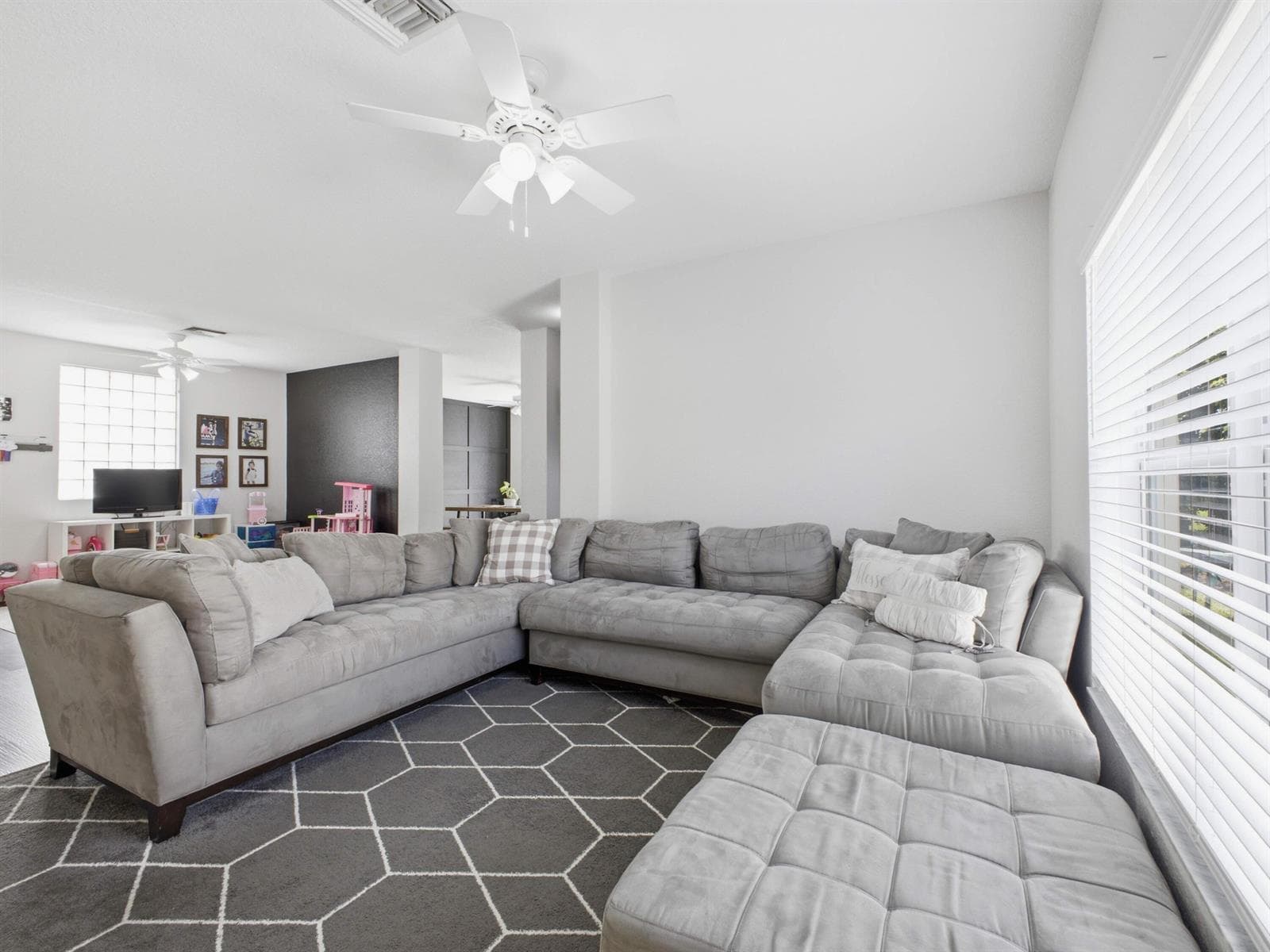 5676 Azalea Circle photo 8