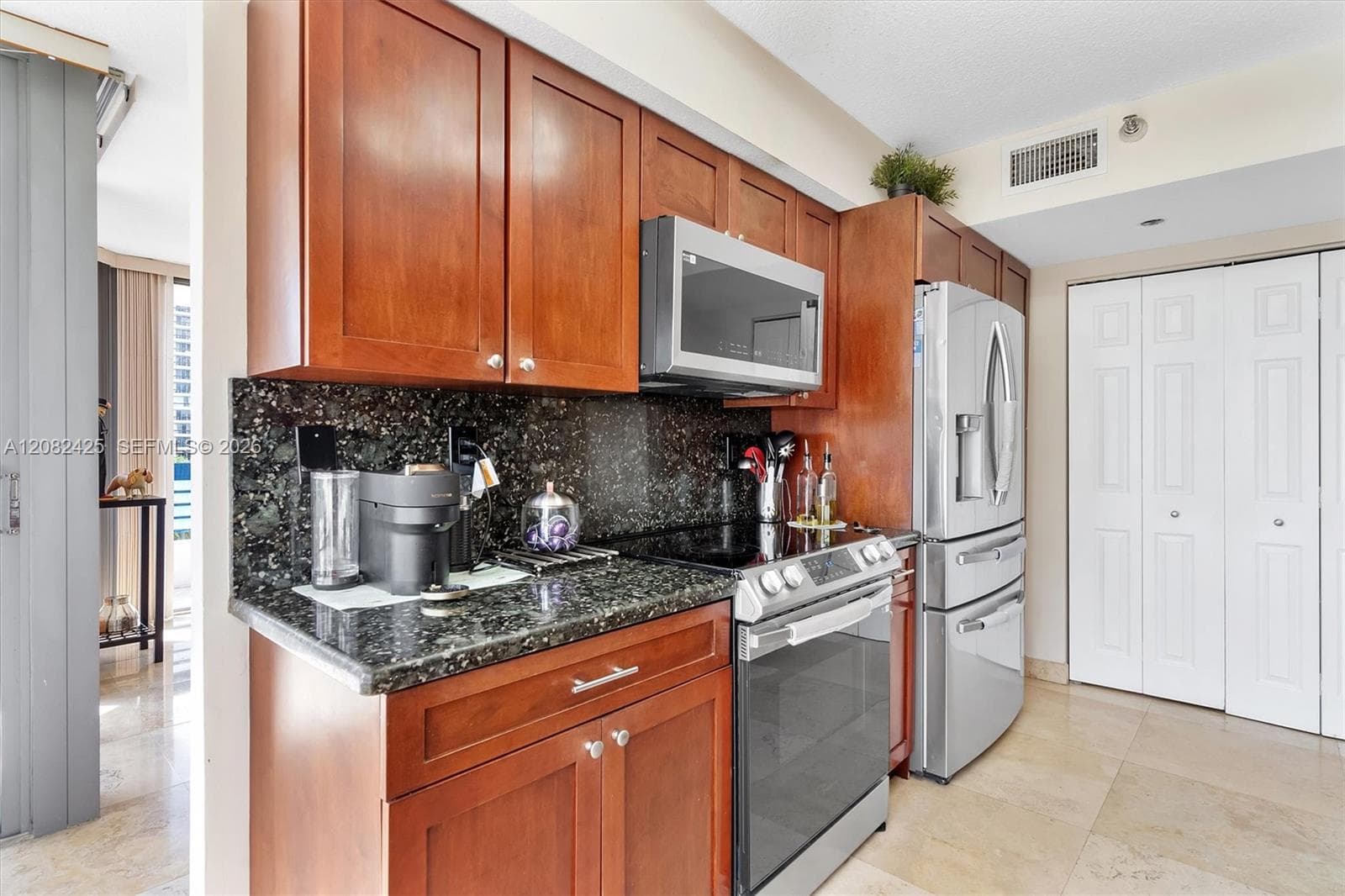 3500 Mystic Pointe Dr 806 photo 19