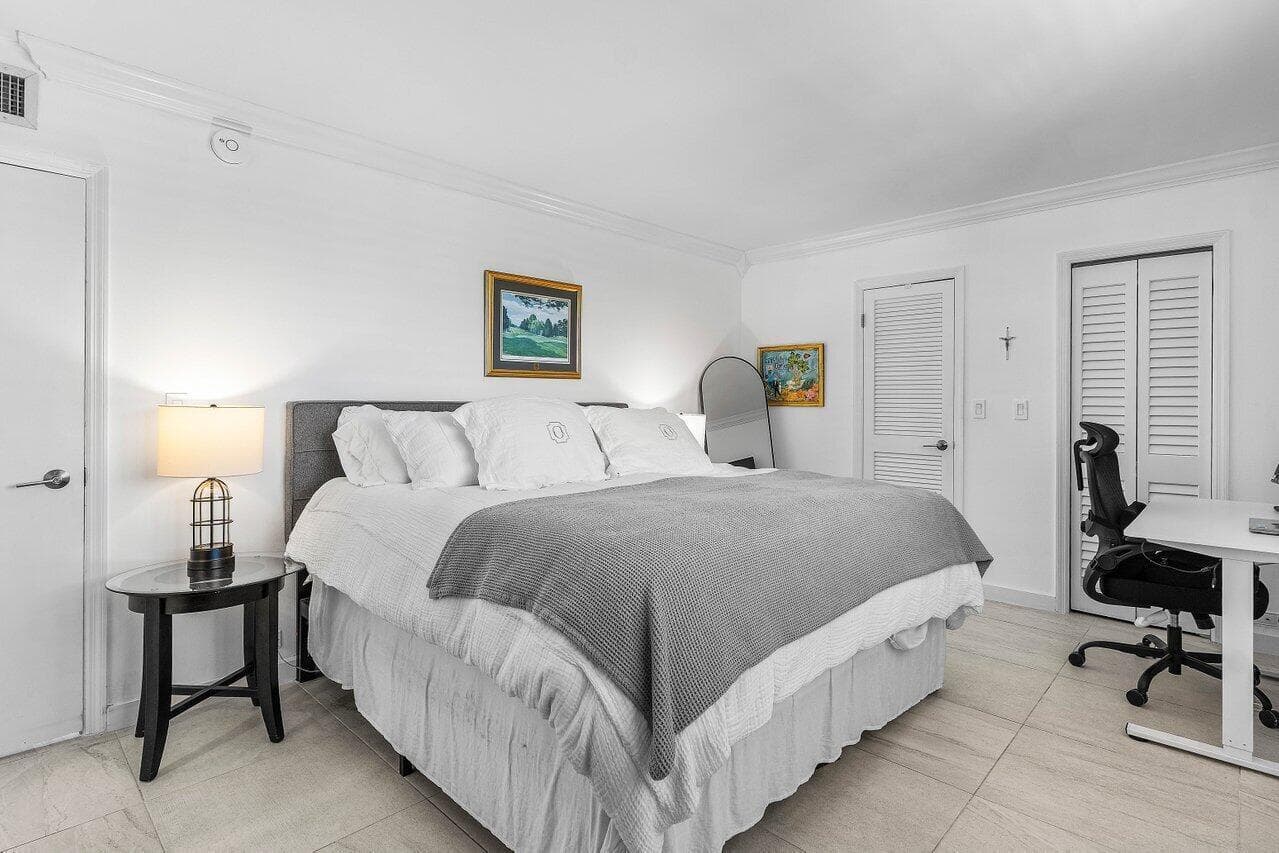 1208 Marine Way 506 photo 23