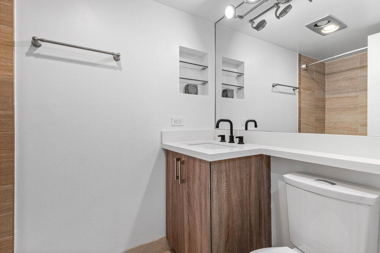 1208 Marine Way 506 photo 20