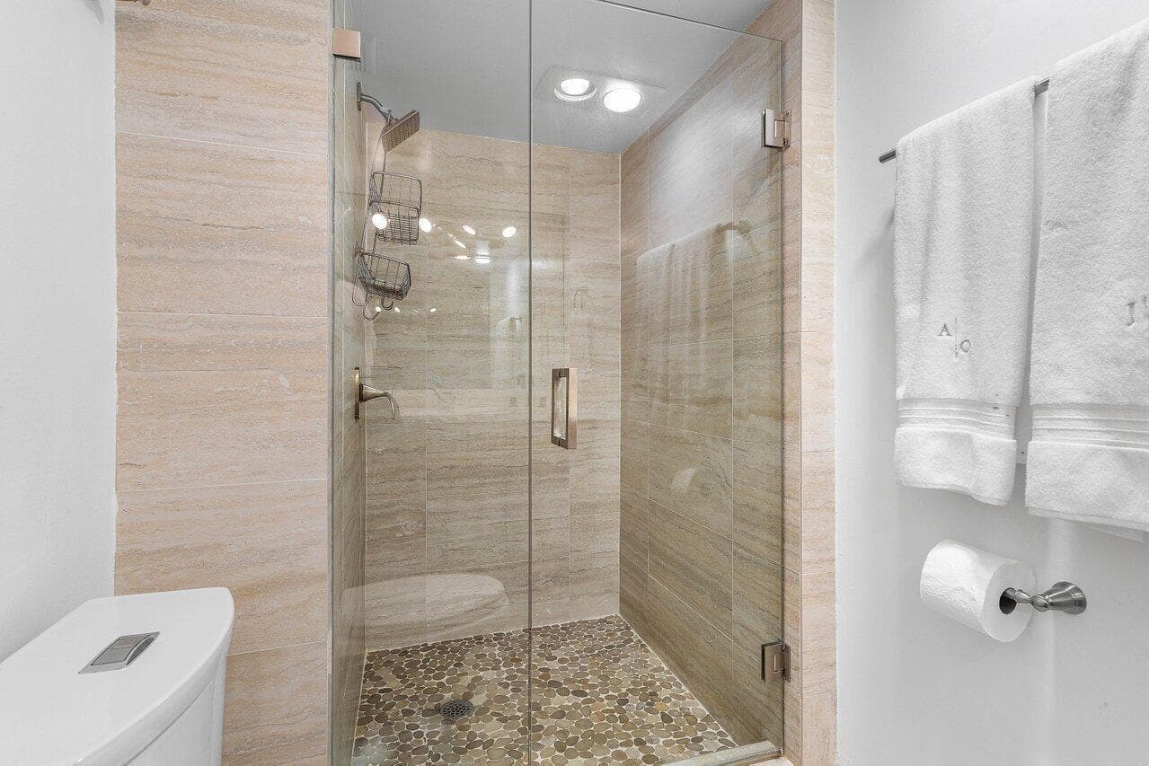 1208 Marine Way 506 photo 24