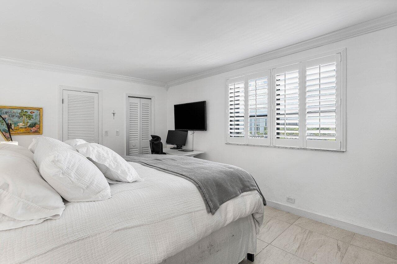 1208 Marine Way 506 photo 25