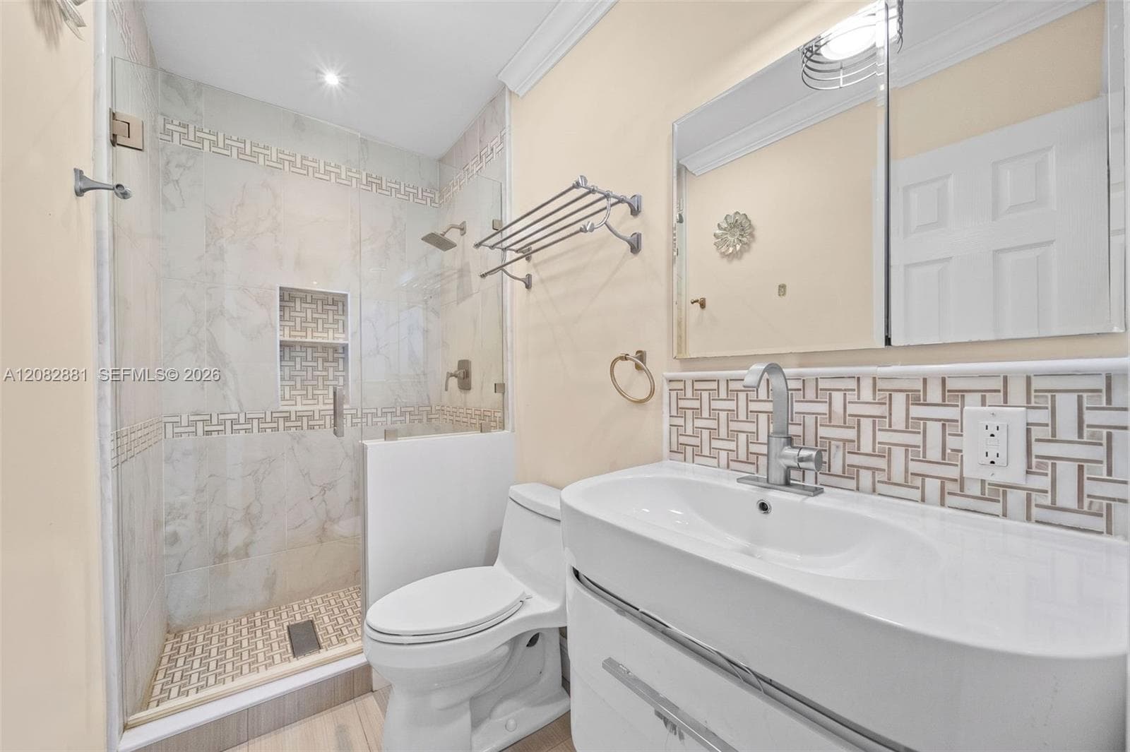 3756 NE 167th St 44 photo 16
